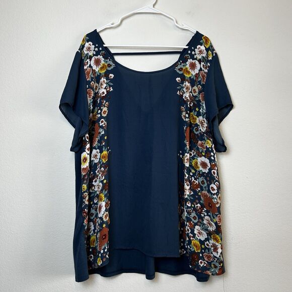 Torrid Blouse Womens 3 Floral Short Sleeve Soft Knit Flutter Sleeve Feminine - Picture 1 of 11